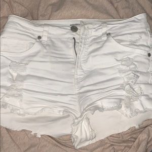 Refuge White Denim Shorts size 4